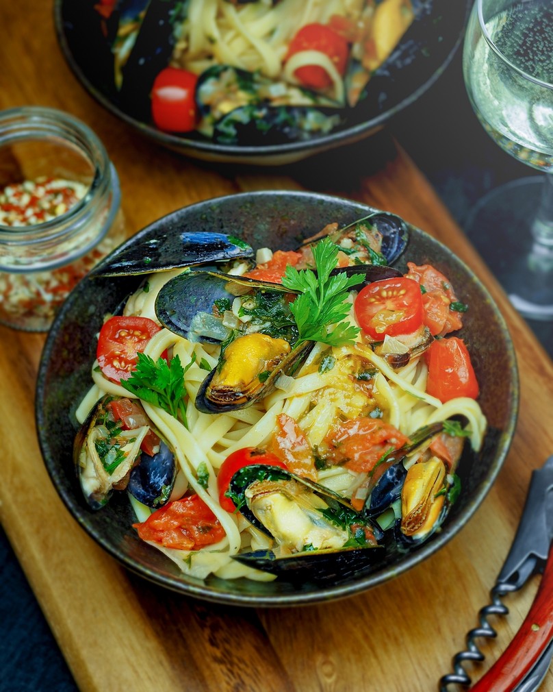 Linguine z mulami w winno maślanym sosie