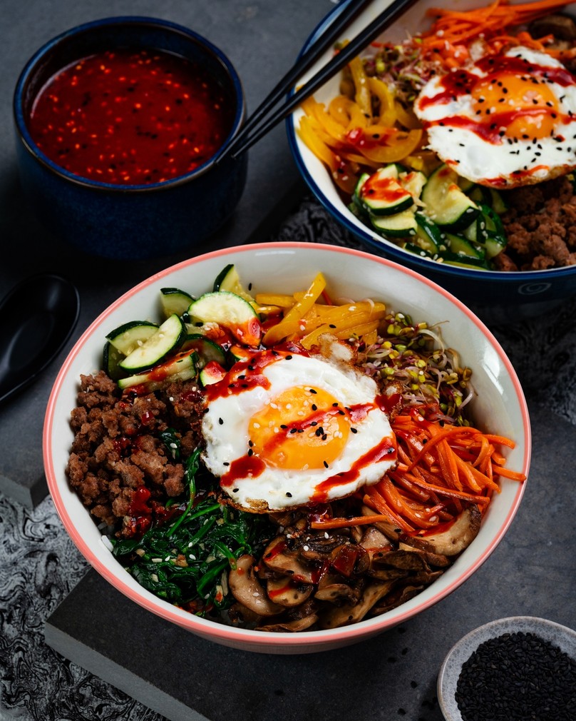 Bibimbap (koreański ryż z warzywami)