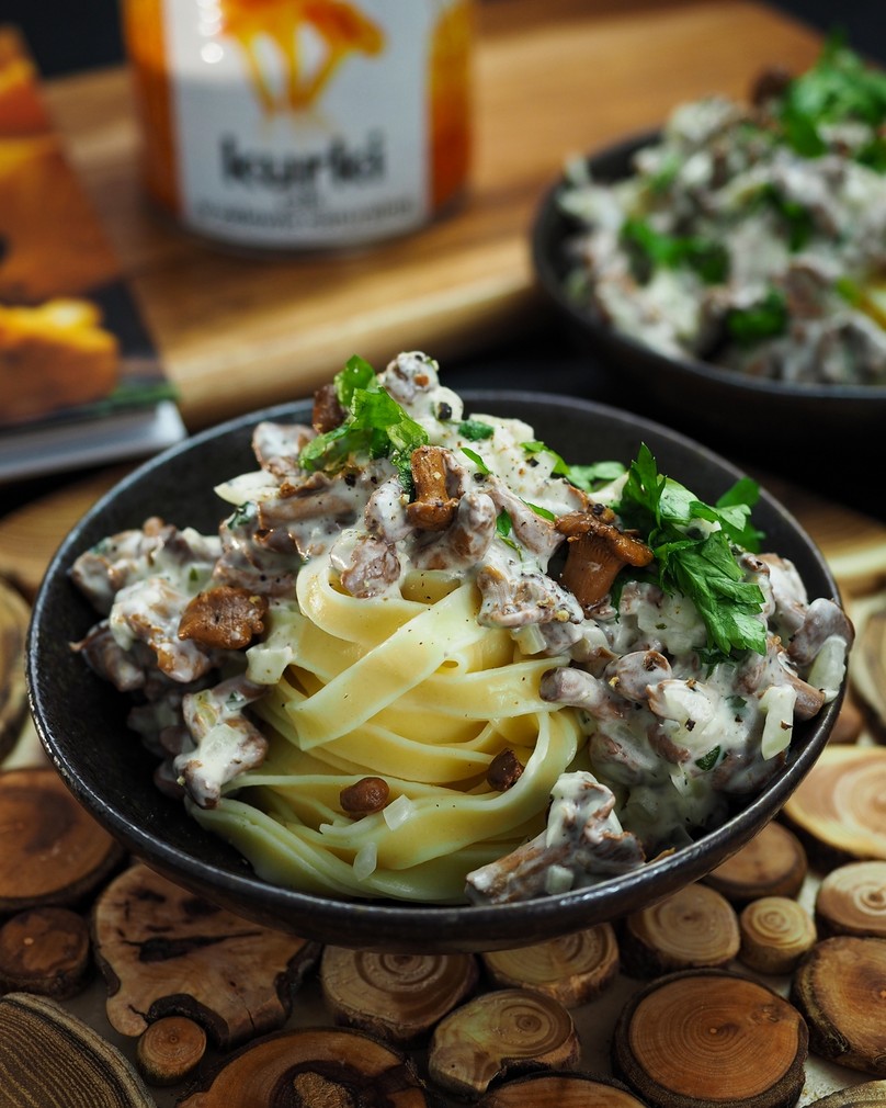 Tagliatelle z kremowym sosem kurkowym