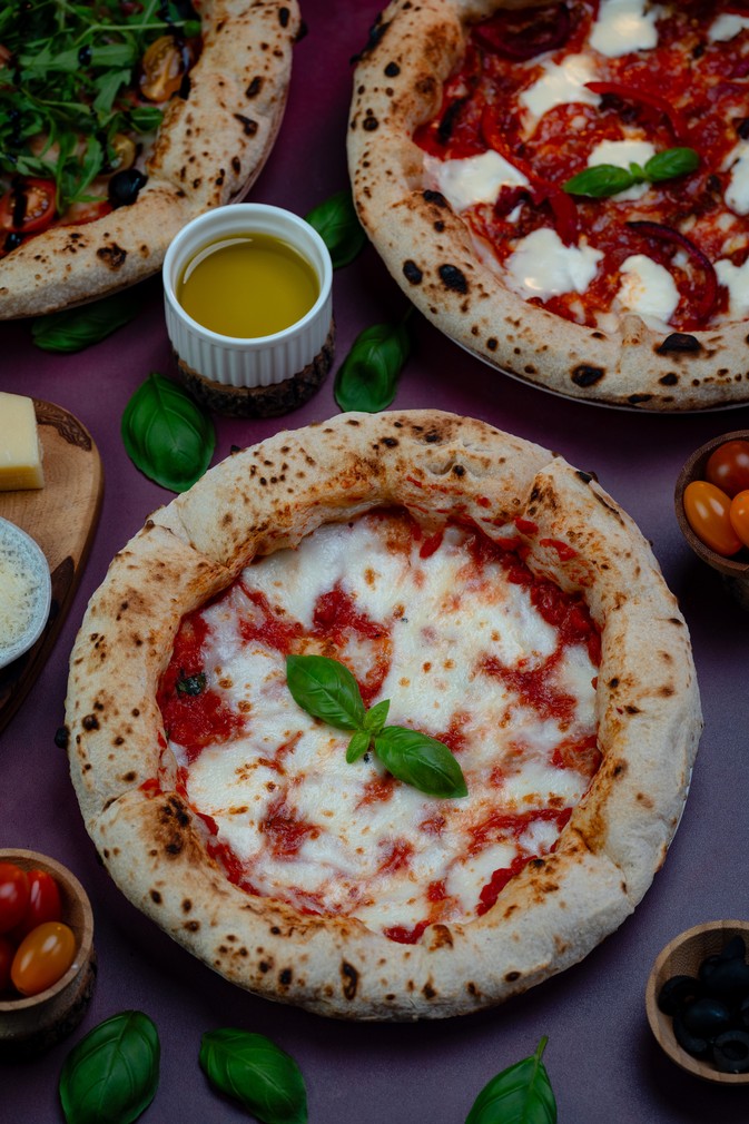 Nowoczesna pizza neapolitańska (Biga)