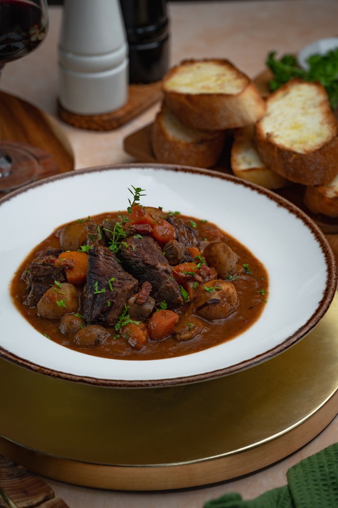 Wołowina po burgundzku (boeuf bourguignon)