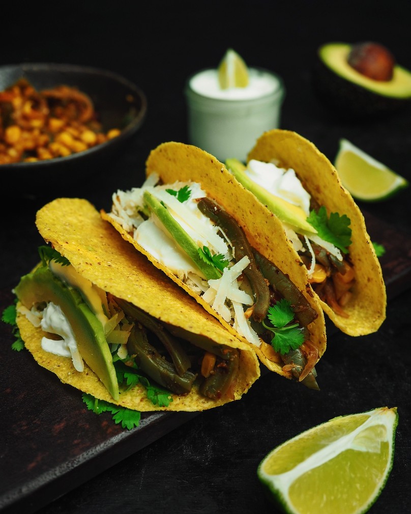 Meksykańskie taco z kaktusem i kukurydzą