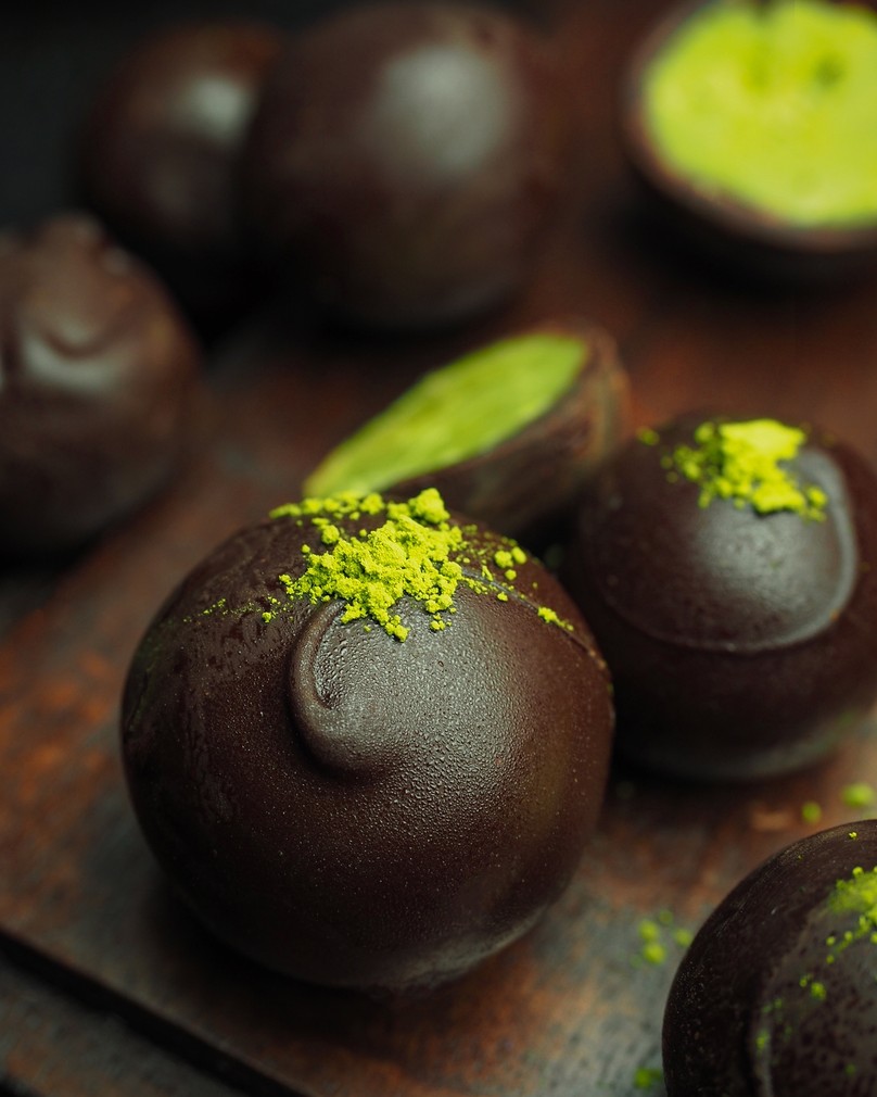 Czekoladowe trufle z herbatą matcha