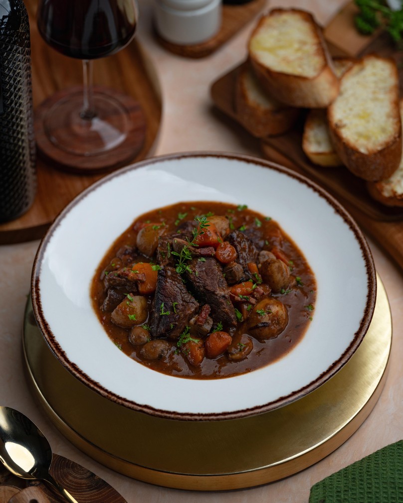 Wołowina po burgundzku (boeuf bourguignon)